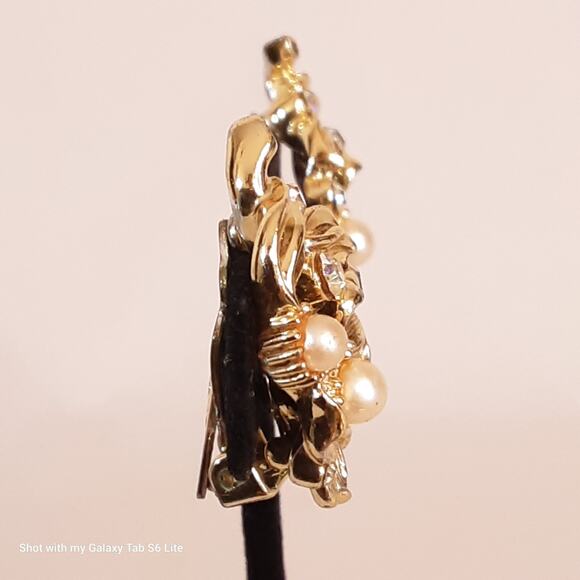 Lisner Earrings Gold Tone Pearly Beads & Rhinestone Flowers Clip Ons - Picture 3 of 11